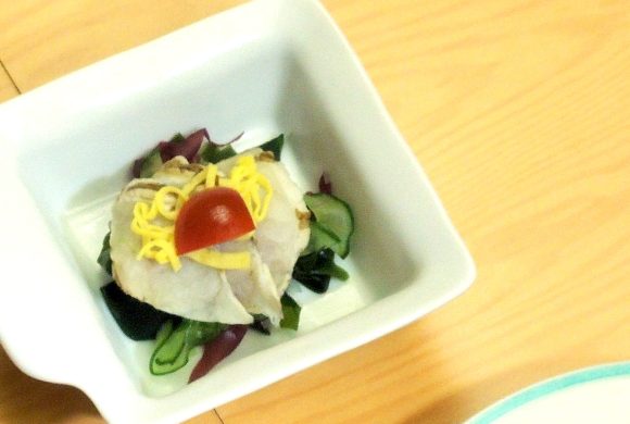 河豚たたきサラダ　カルパッチョ仕立て