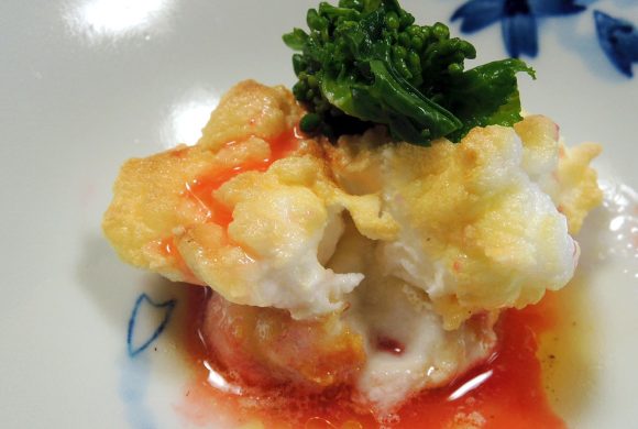 ふぐの白子メレンゲ和えイチゴソースを添えて